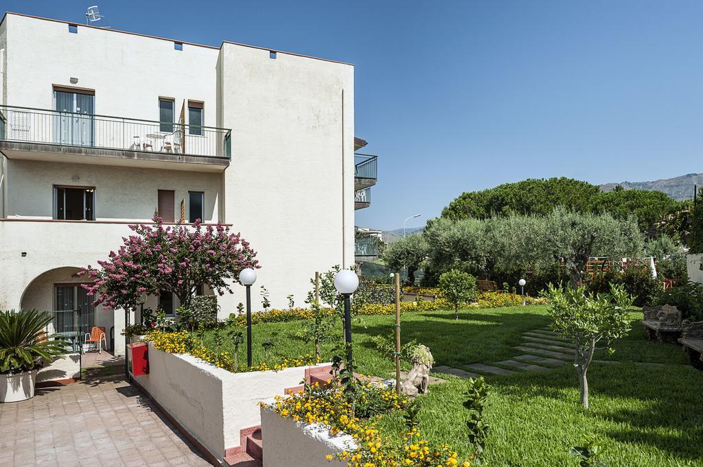 Villa Collina 지아르디니낙소스 외부 사진
