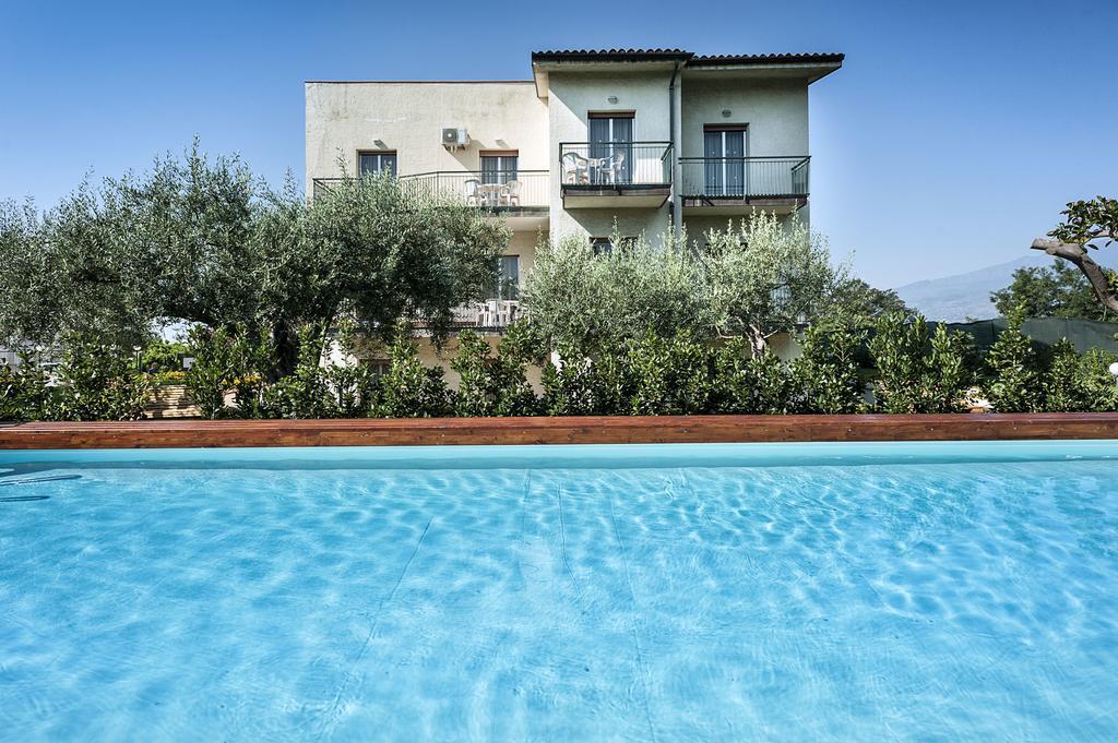 Villa Collina 지아르디니낙소스 외부 사진